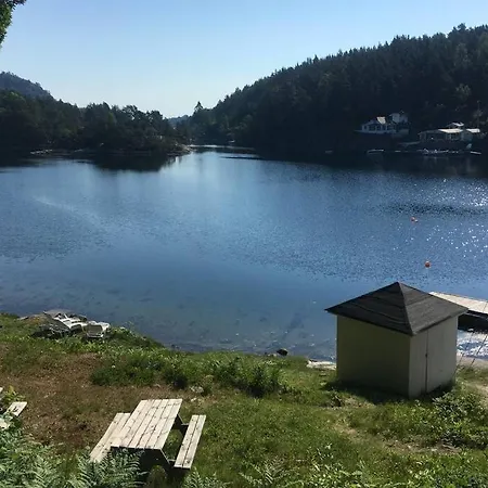 Family-friendly Coastal Getaway Near 3 *