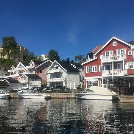 Ferienhaus Family-friendly Coastal Getaway Near 3