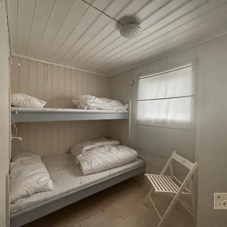 Ferienhaus Family-friendly Coastal Getaway Near 3